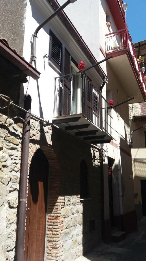 Arte Mare e Cultura Villa Pettineo Exterior foto